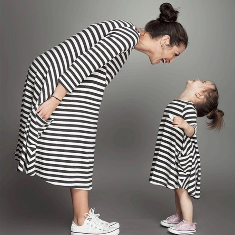 Partnerlook Mama Tochter gestreiftes Kleid